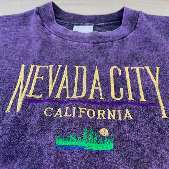 Vintage 90s Nevada City California Purple Acid Wash Gold Embroidered T-Shirt XL - Picture 15 of 15